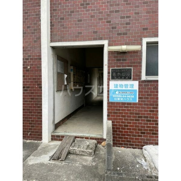 14/18 エントランス