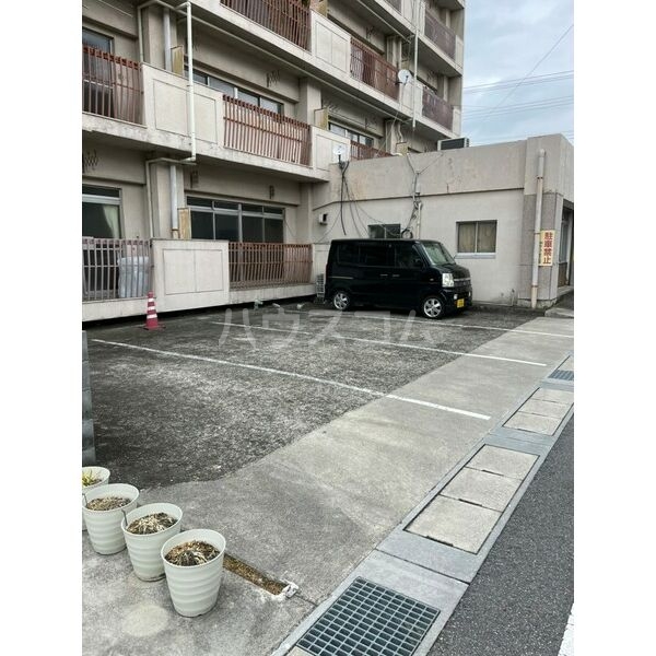 16/19 駐車場