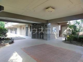 2/3 エントランス