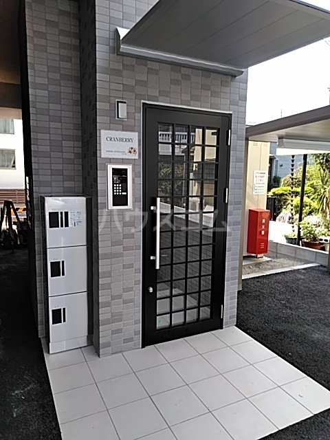 20/30 エントランス