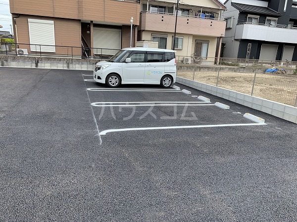 22/30 駐車場