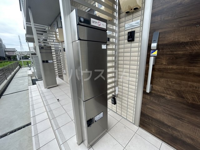 21/30 エントランス