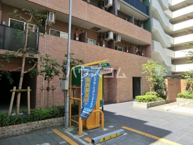 21/30 エントランス