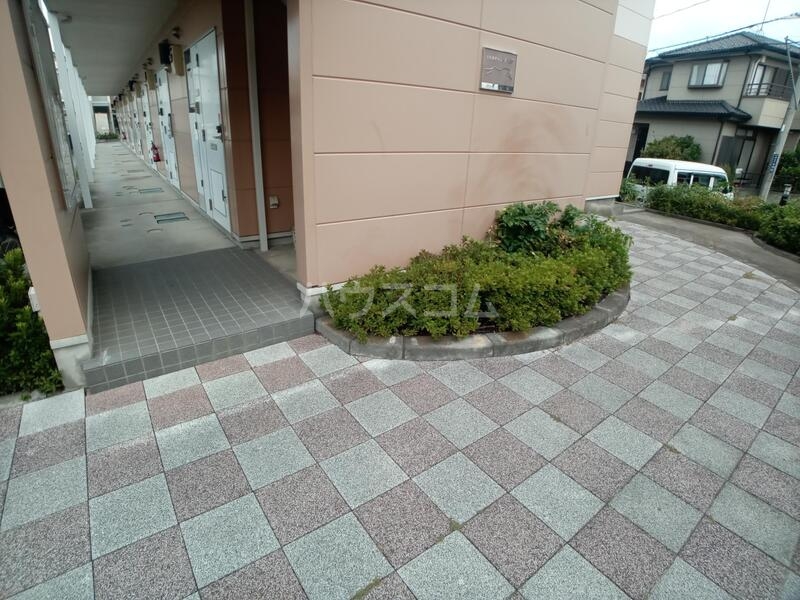 20/28 エントランス