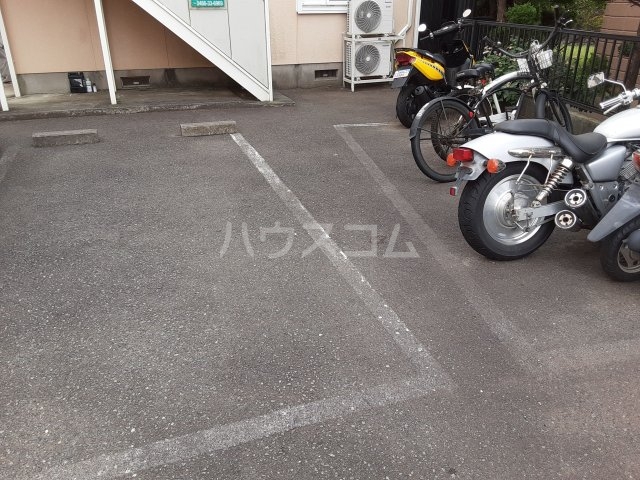 25/26 駐車場