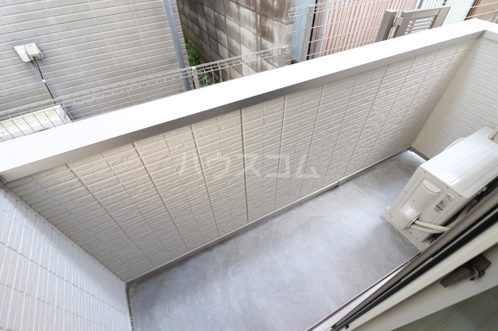 23/30 バルコニー