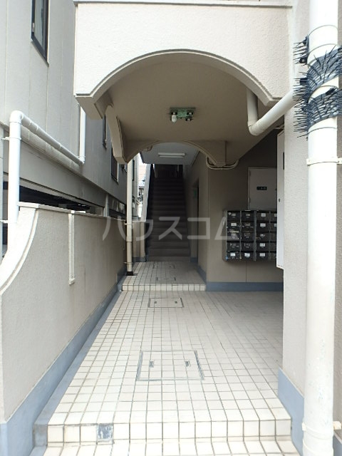 1/1 エントランス