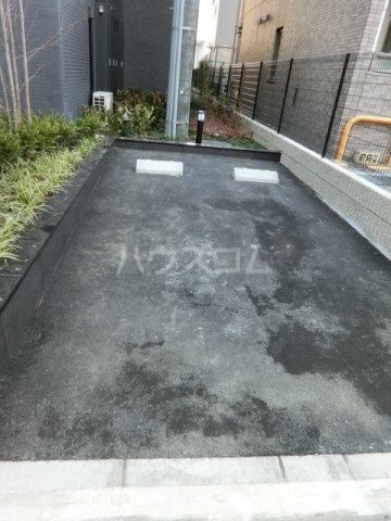 22/28 駐車場