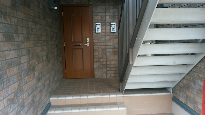 17/28 エントランス