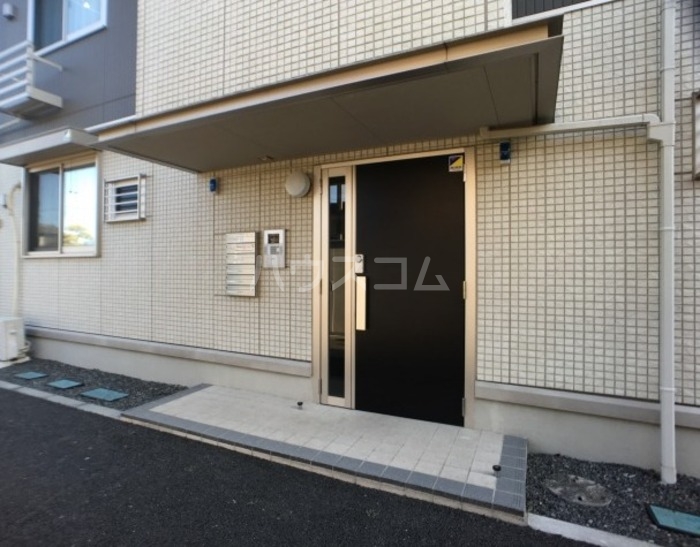 19/28 エントランス