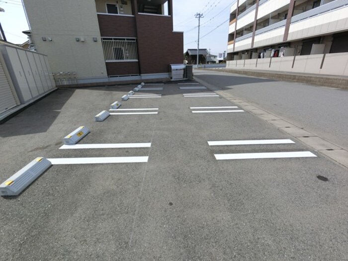 21/30 駐車場