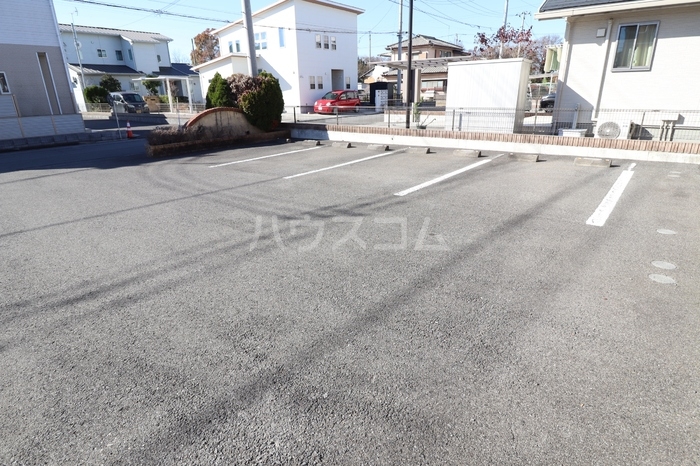 23/28 駐車場