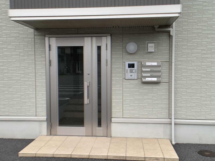 17/27 エントランス