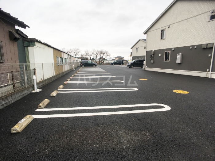 20/29 駐車場