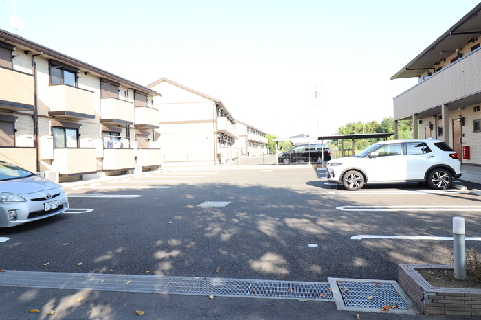 22/30 駐車場