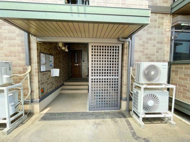 15/18 エントランス