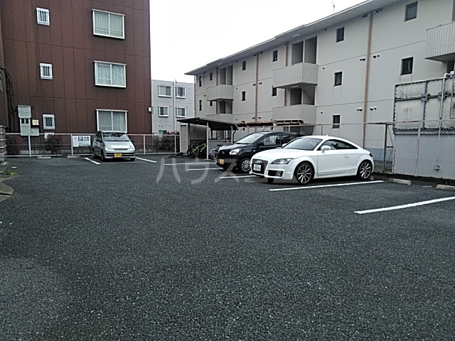 3/5 駐車場