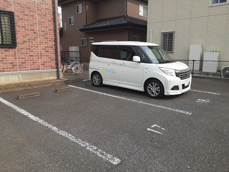 16/20 駐車場