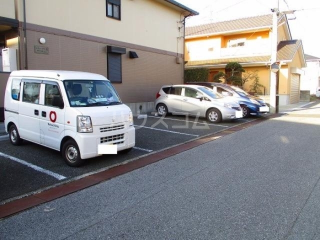 19/19 駐車場