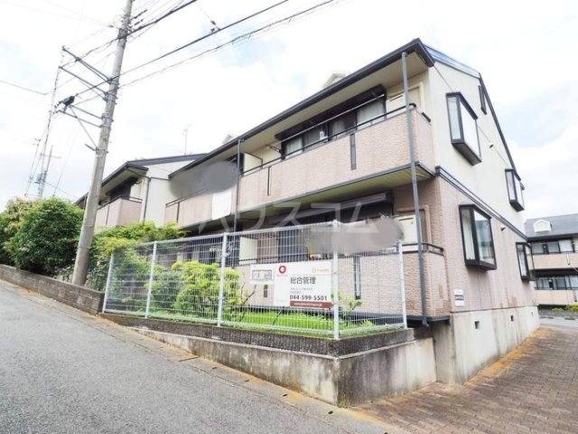 ヒルサイドタウンＢ棟の外観