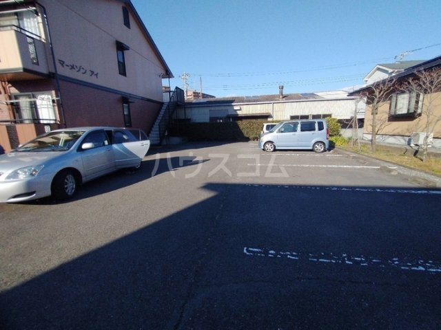18/26 駐車場