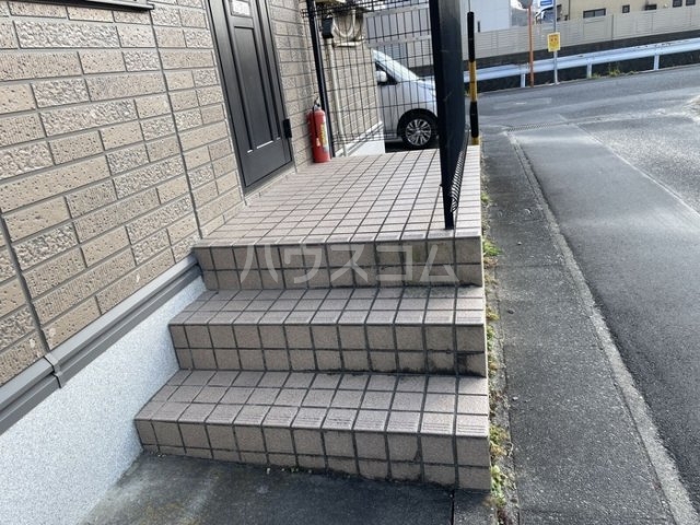 3/4 エントランス