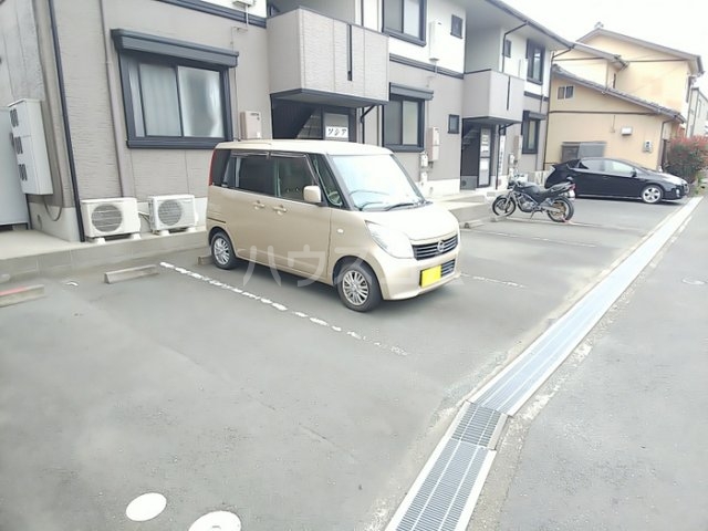 17/22 駐車場
