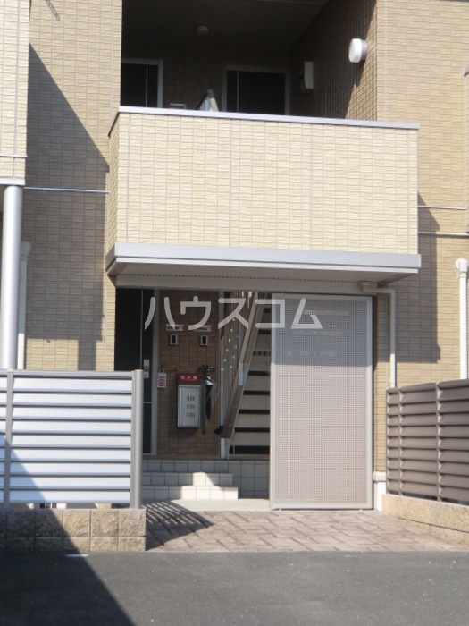 15/17 エントランス