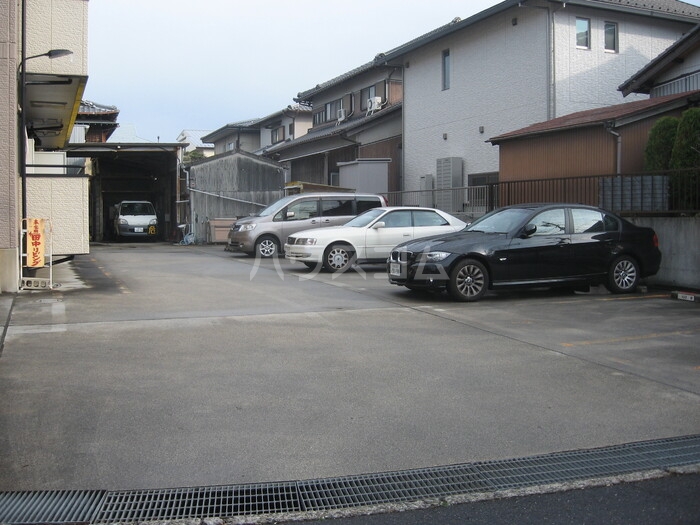 3/7 駐車場
