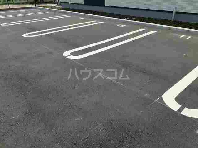 14/20 駐車場