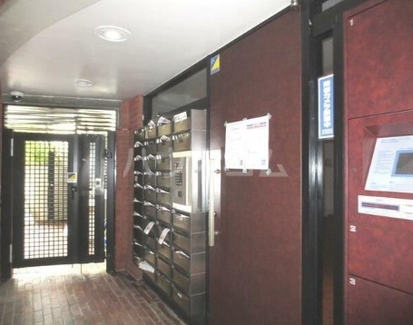 16/18 エントランス