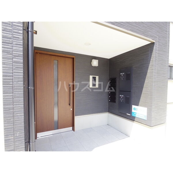 16/25 エントランス