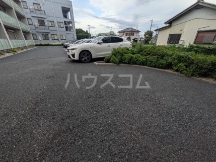 28/30 駐車場