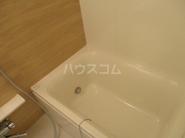 13/28 浴室