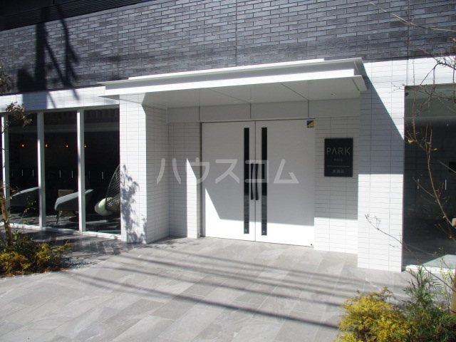 21/28 エントランス