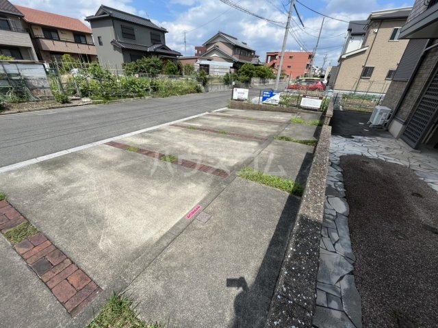 22/30 駐車場