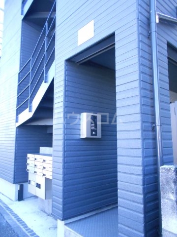 17/27 エントランス