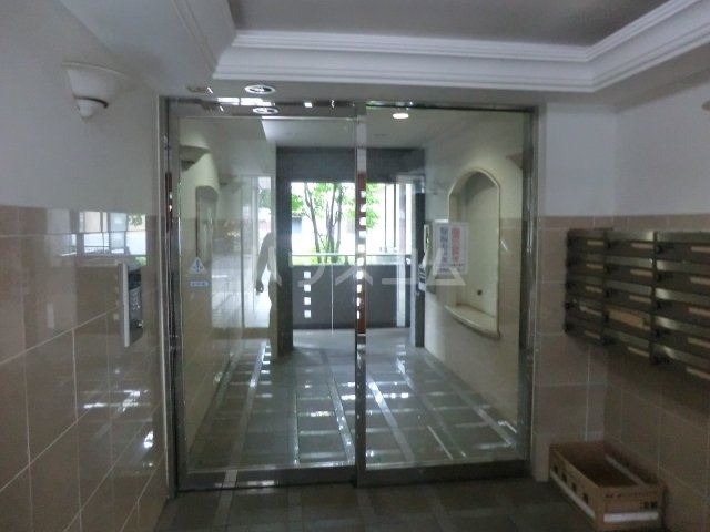 14/21 エントランス