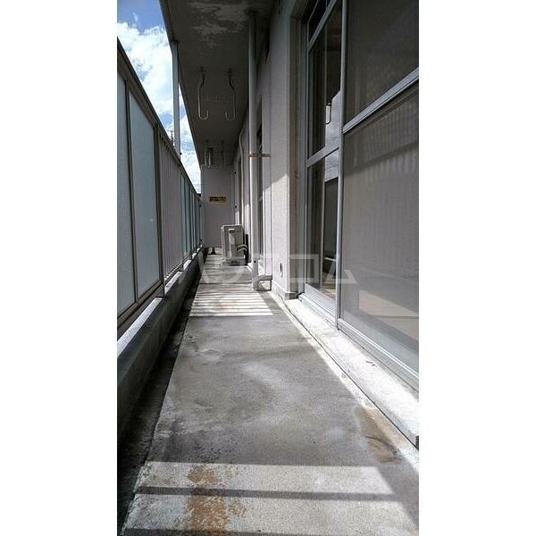 13/20 バルコニー