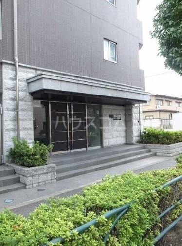 14/17 エントランス