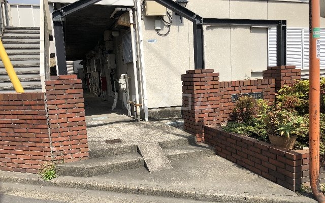 29/30 エントランス