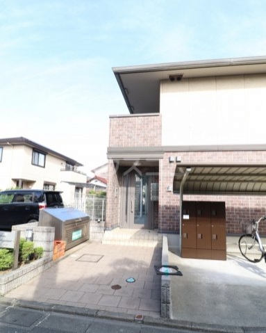 16/26 エントランス