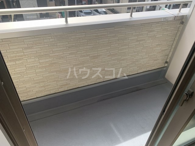 18/27 バルコニー