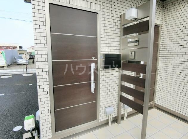 20/21 エントランス