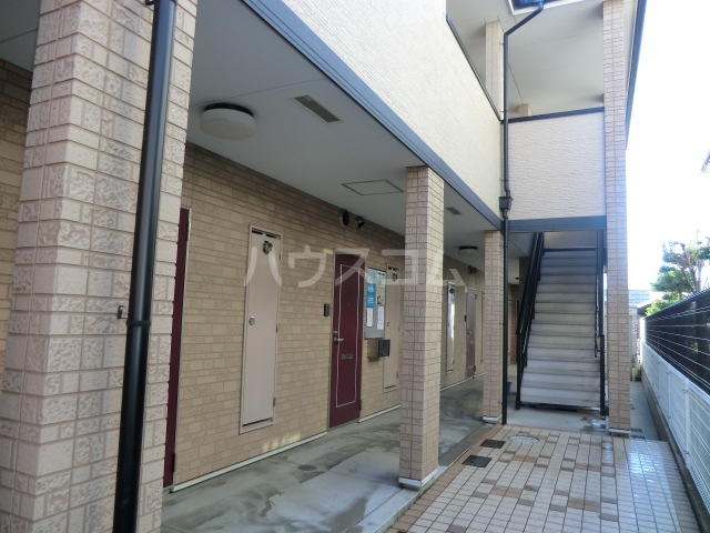 2/3 エントランス