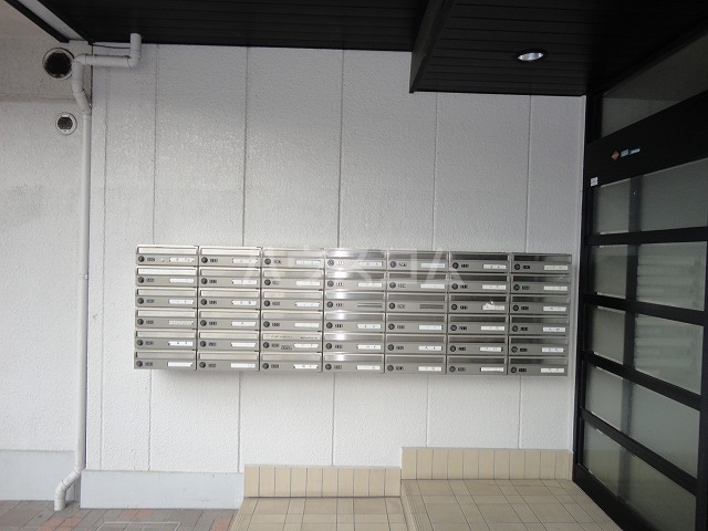 21/28 エントランス
