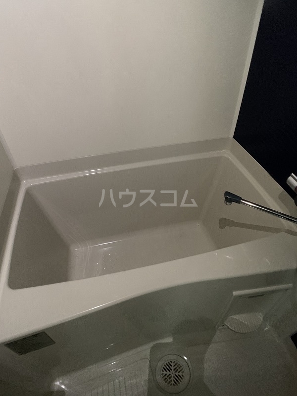 13/30 浴室