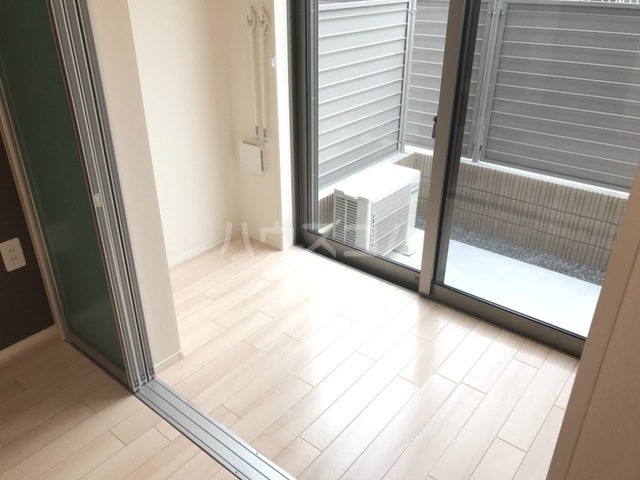 18/28 バルコニー