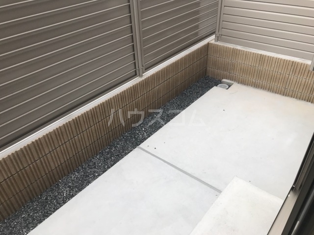 19/28 バルコニー