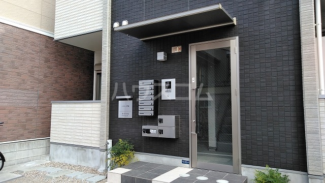 15/22 エントランス